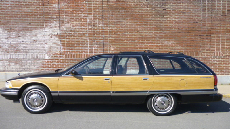 Illustration for article titled Used Car Face Off: One-Owner Finds For Fans Of Full-Size Wagons